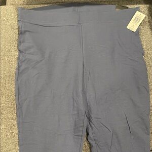 Stylish torrid Blue High-Waisted Leggings. Size 3X NWT